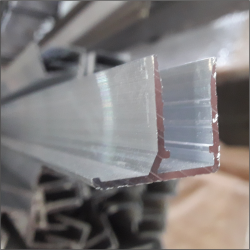 Profil zamykający F 6mm aluminiowy do płyt poliwęglanowych 6m